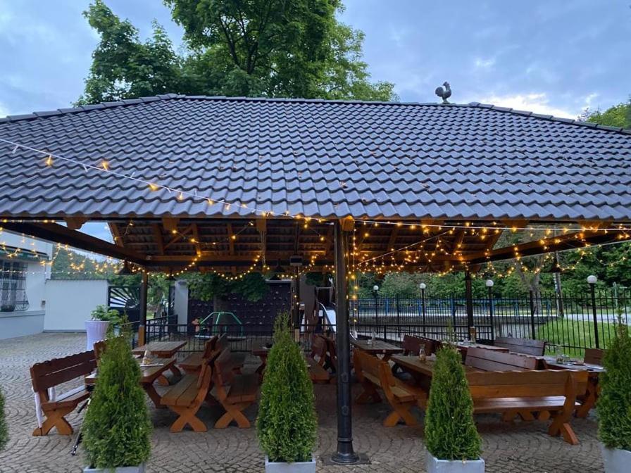 Penzion A Restaurace Belecky Mlyn Pteni Eksteriør bilde